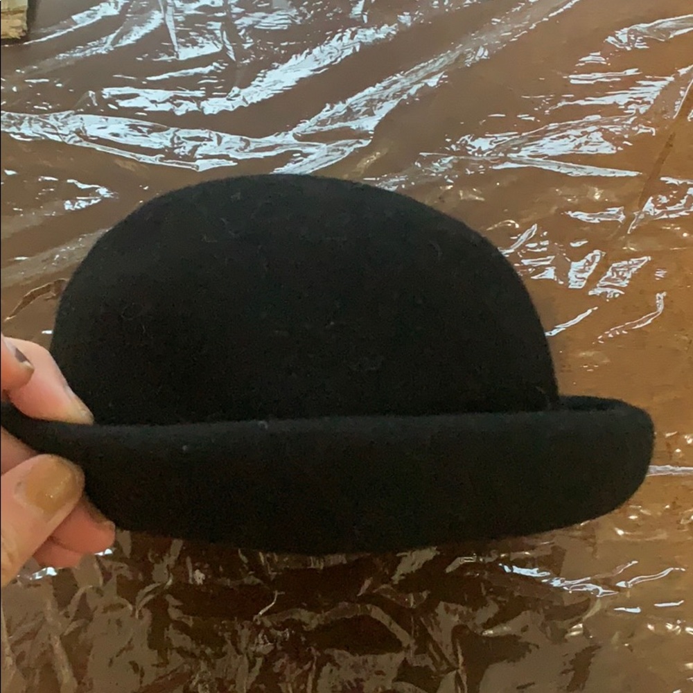 Black 100% wool hat unisex